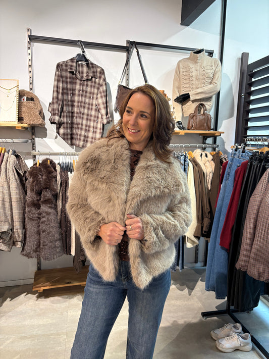 Faux fur jas Jasmijn